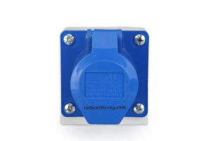 Ổ điện 3 chấu 220v IP 44